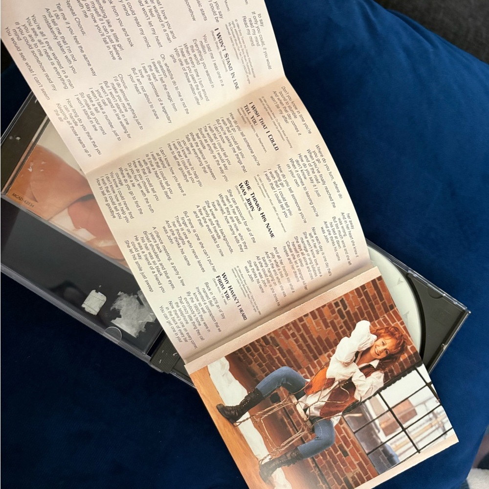 2 Reba CD Country Singer - Picture 9 of 9
